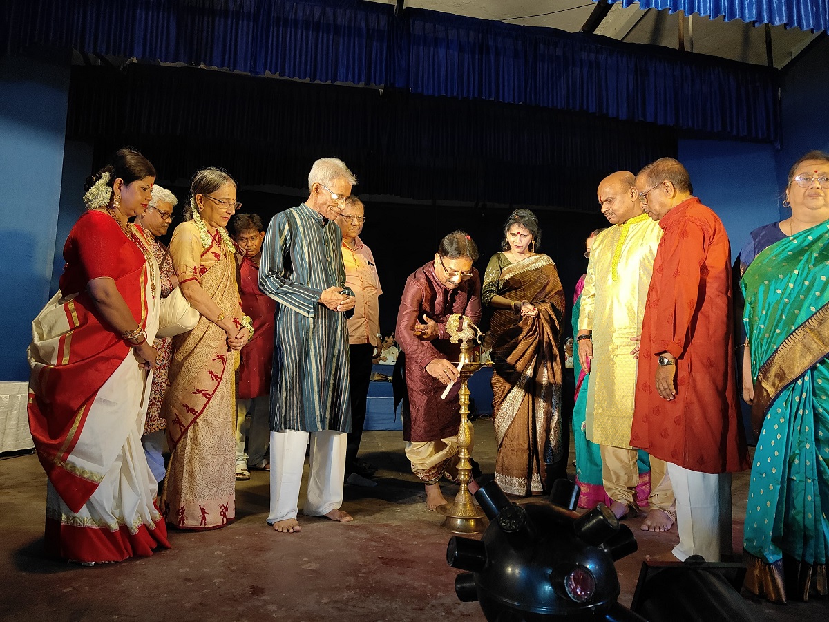 Cultural Programme in Lindsay Club |