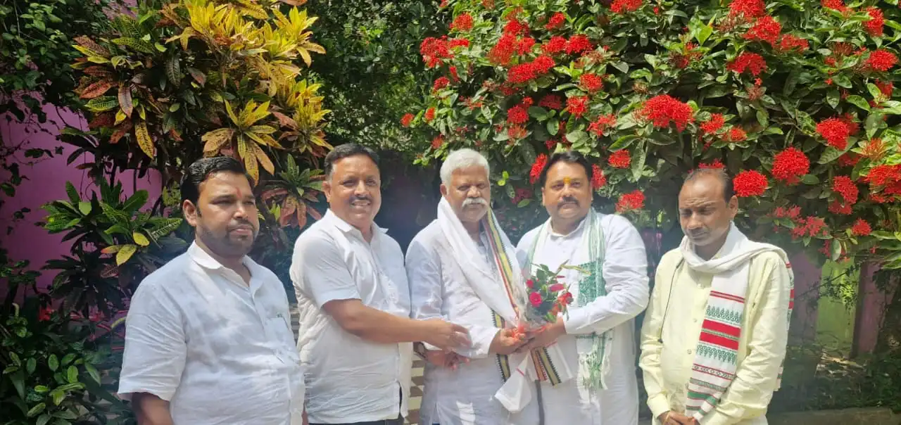 बबलू मोदक को युवा जदयू जिला अध्यक्ष नियुक्त किए जाने पर बधाई